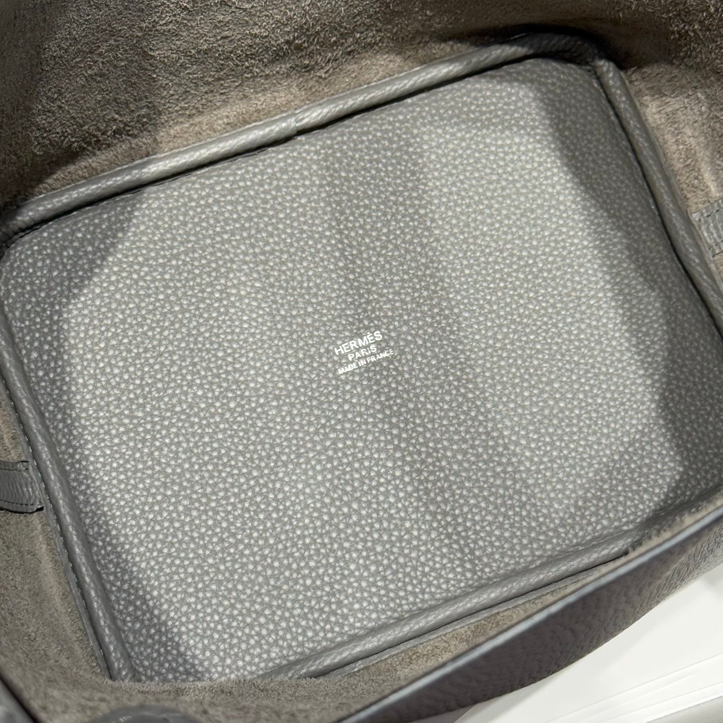 PICOTIN LOCK 22 IN GREY ETAIN CALFSKIN SILVER HARDWARE