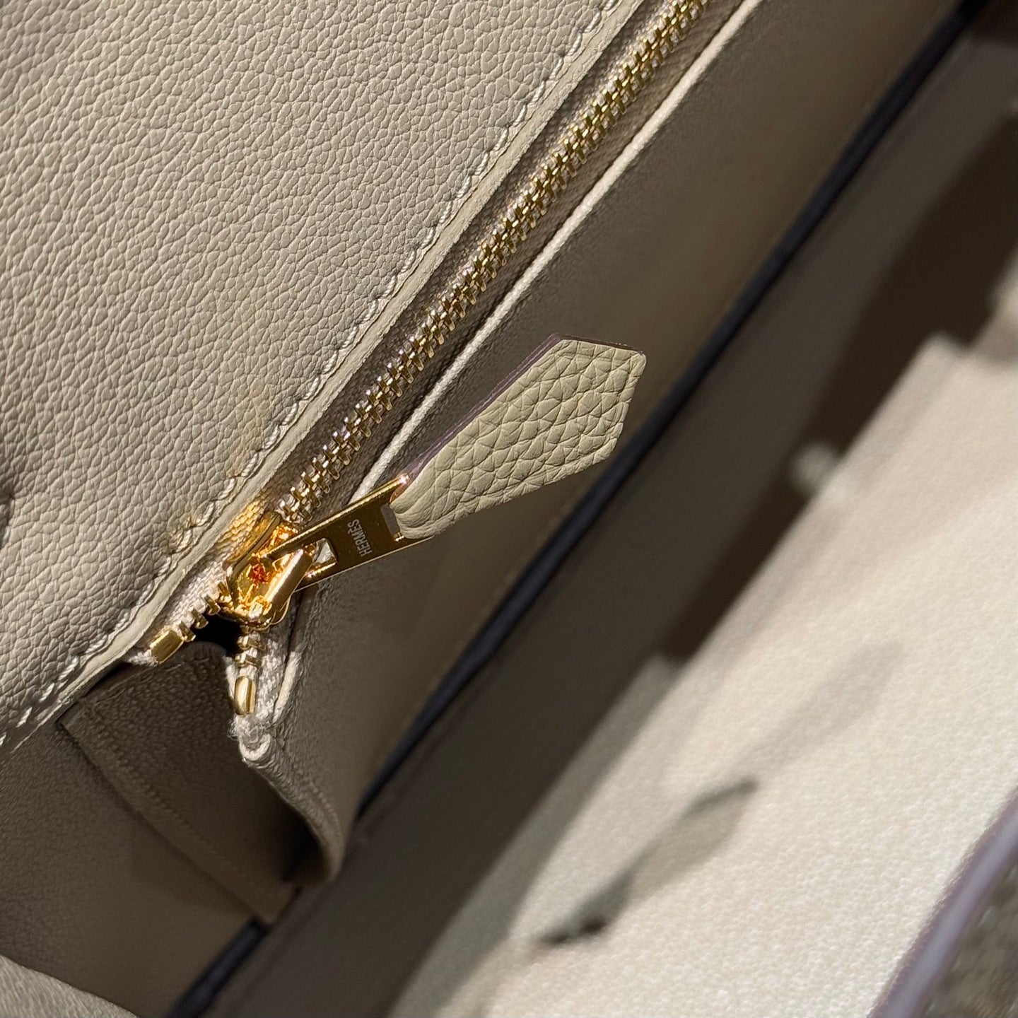 HERMES 25S MEDIUM BIRKIN 25 IN DARK KHAKI CALFSKIN GOLD HARDWARE