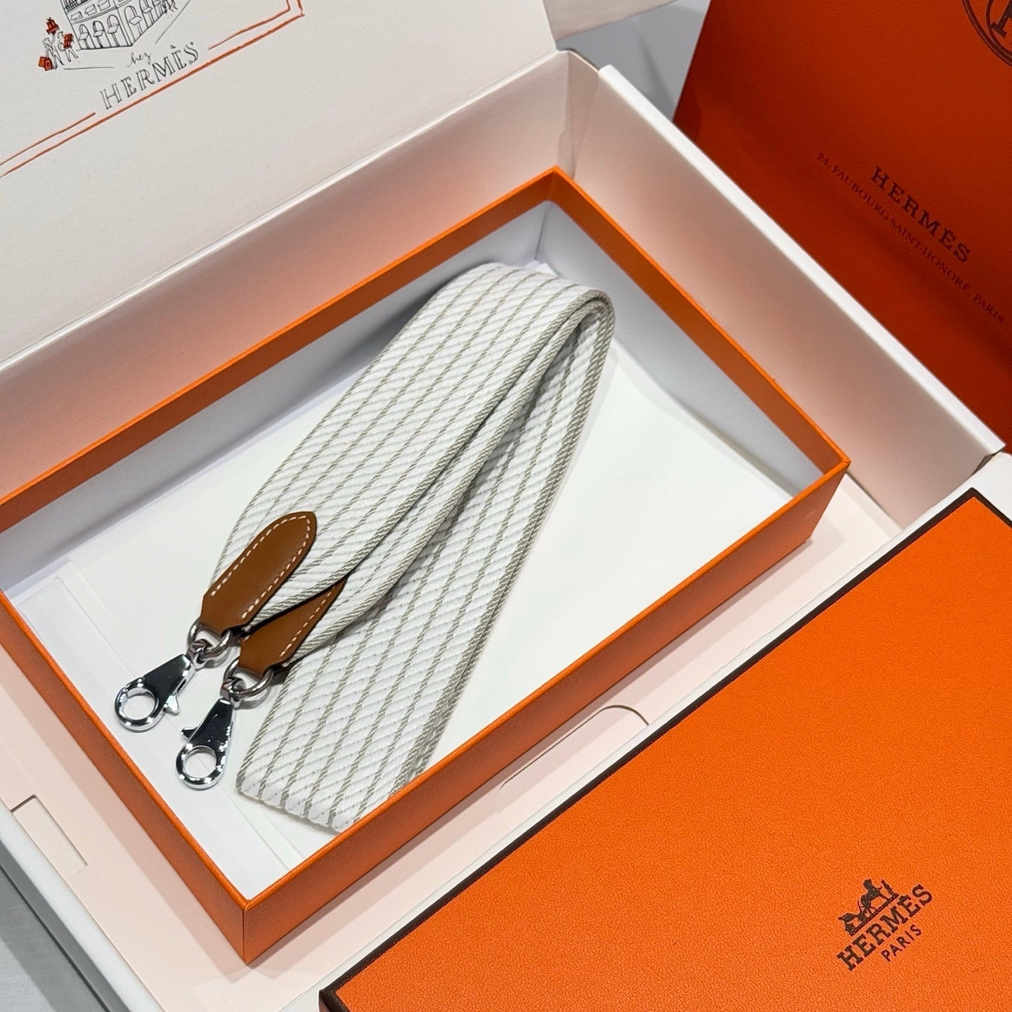 25S HERMES BAG STRAP GRAY AND WHITE PATTERN 85 IN CANVAS SILVER HARDWARE