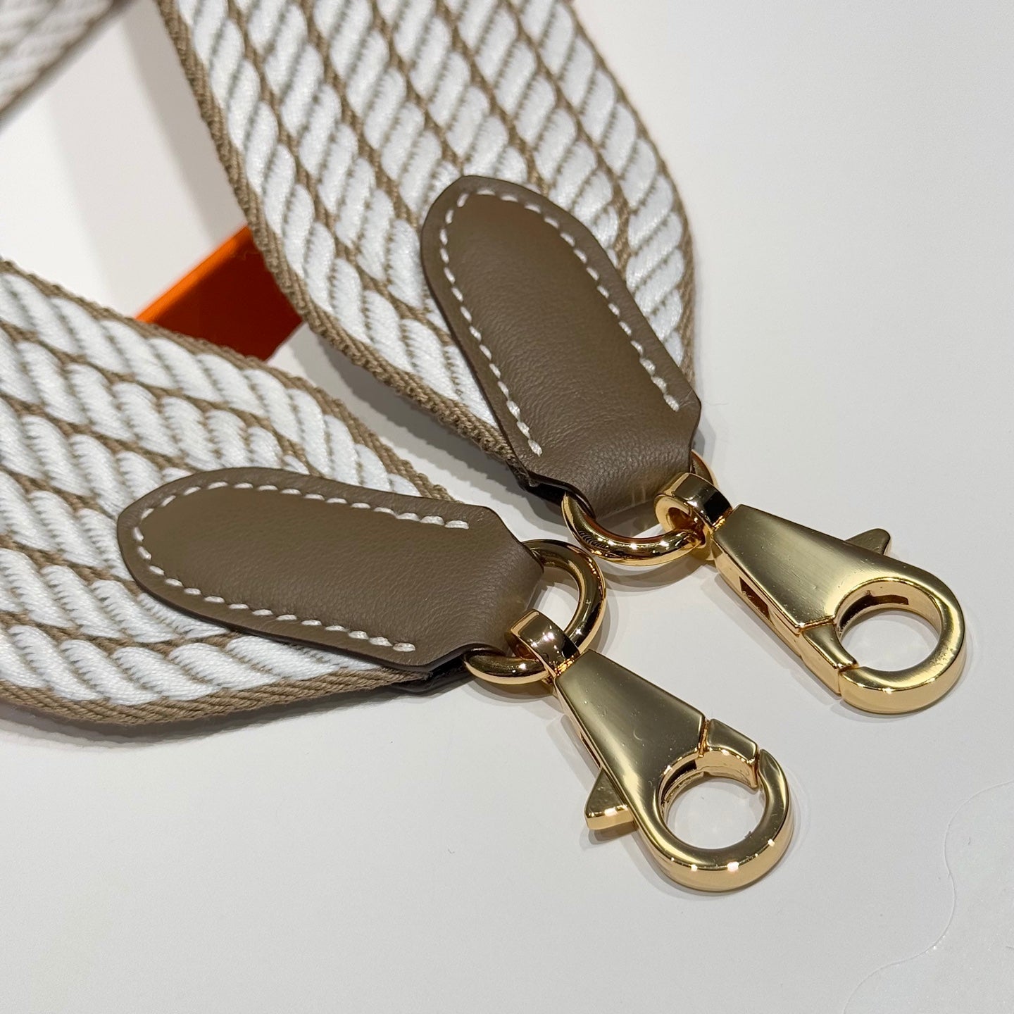 25S HERMES BAG STRAP BROWN AND WHITE PATTERN 85 IN CANVAS GOLD HARDWARE
