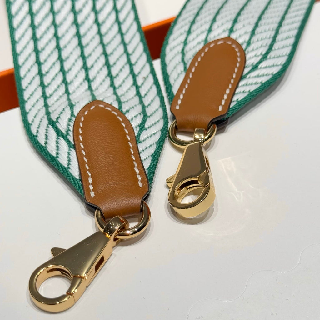25S HERMES BAG STRAP WHITE AND DEEP SEA GREEN 85 IN CANVAS GOLD HARDWARE