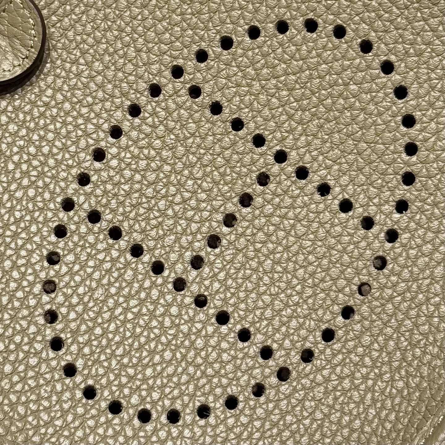 HERMES 25S MINI EVELYNE 18 IN BEIGE MARFA PATTERNED STRAP CALFSKIN SILVER HARDWARE