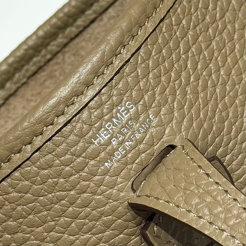 HERMES 25S MINI EVELYNE 18 IN BEIGE MARFA PATTERNED STRAP CALFSKIN SILVER HARDWARE