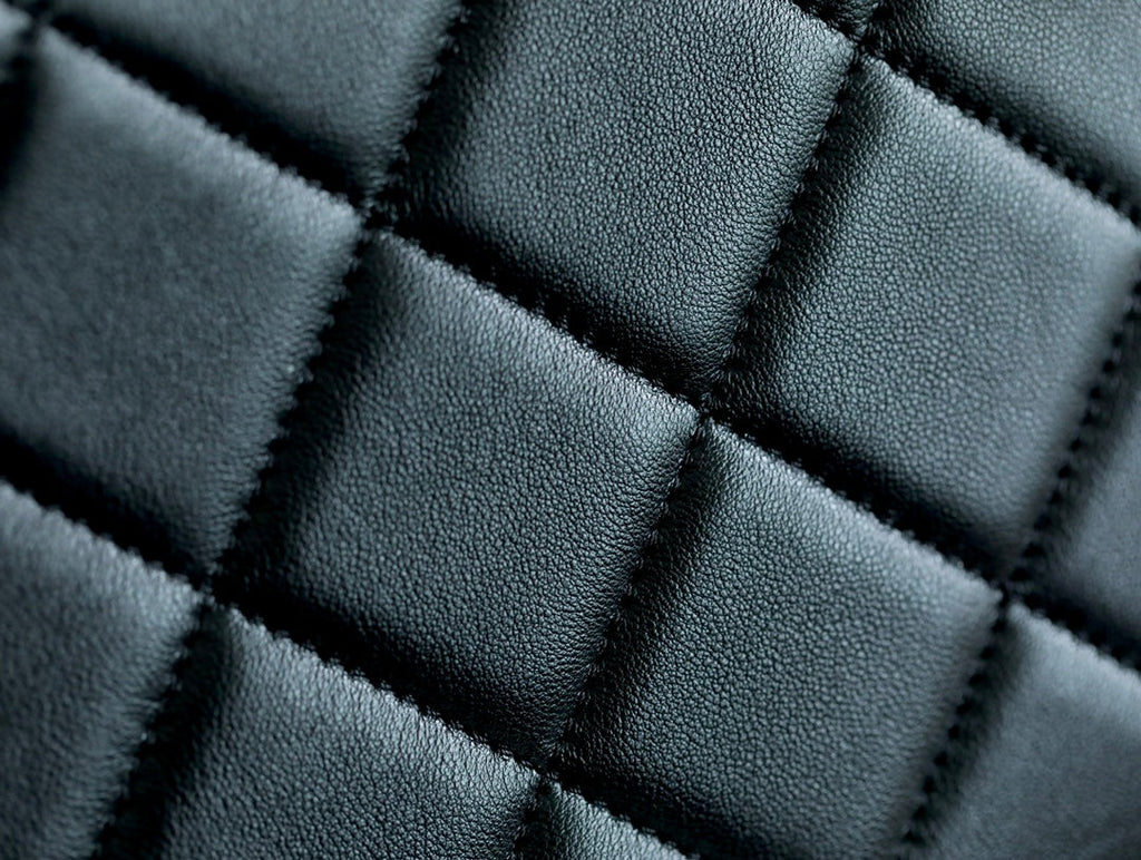 CHANEL 25S HOBO BAG 19.5 CM IN BLACK CALFSKIN WITH GOLD HARDWARE