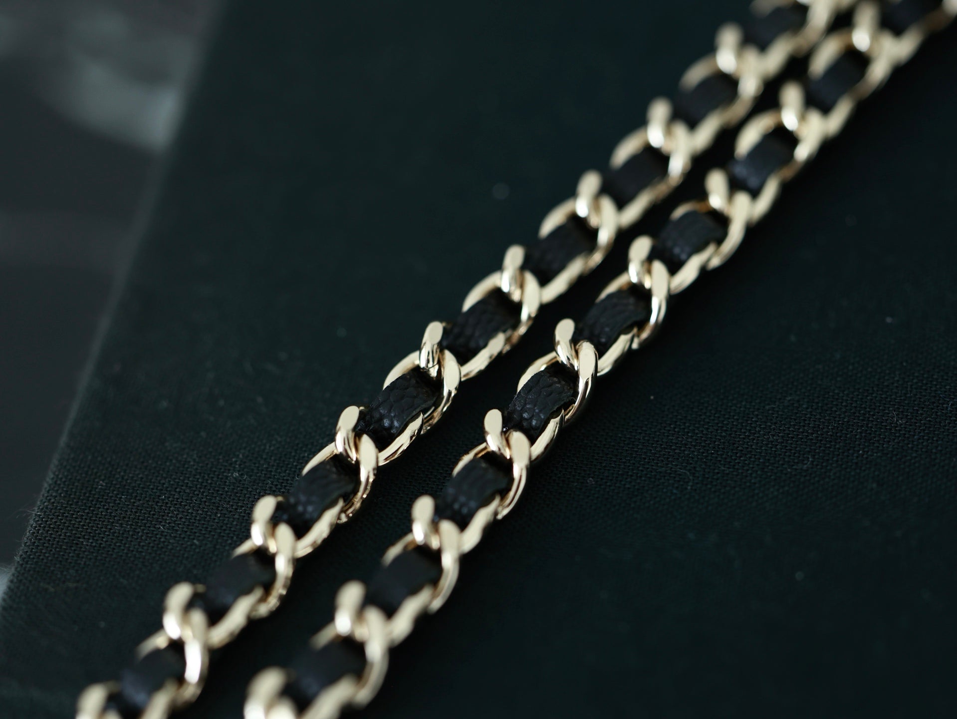 CHANEL 25S KELLY IN BLACK LAMBSKIN WITH GOLD HARDWARE