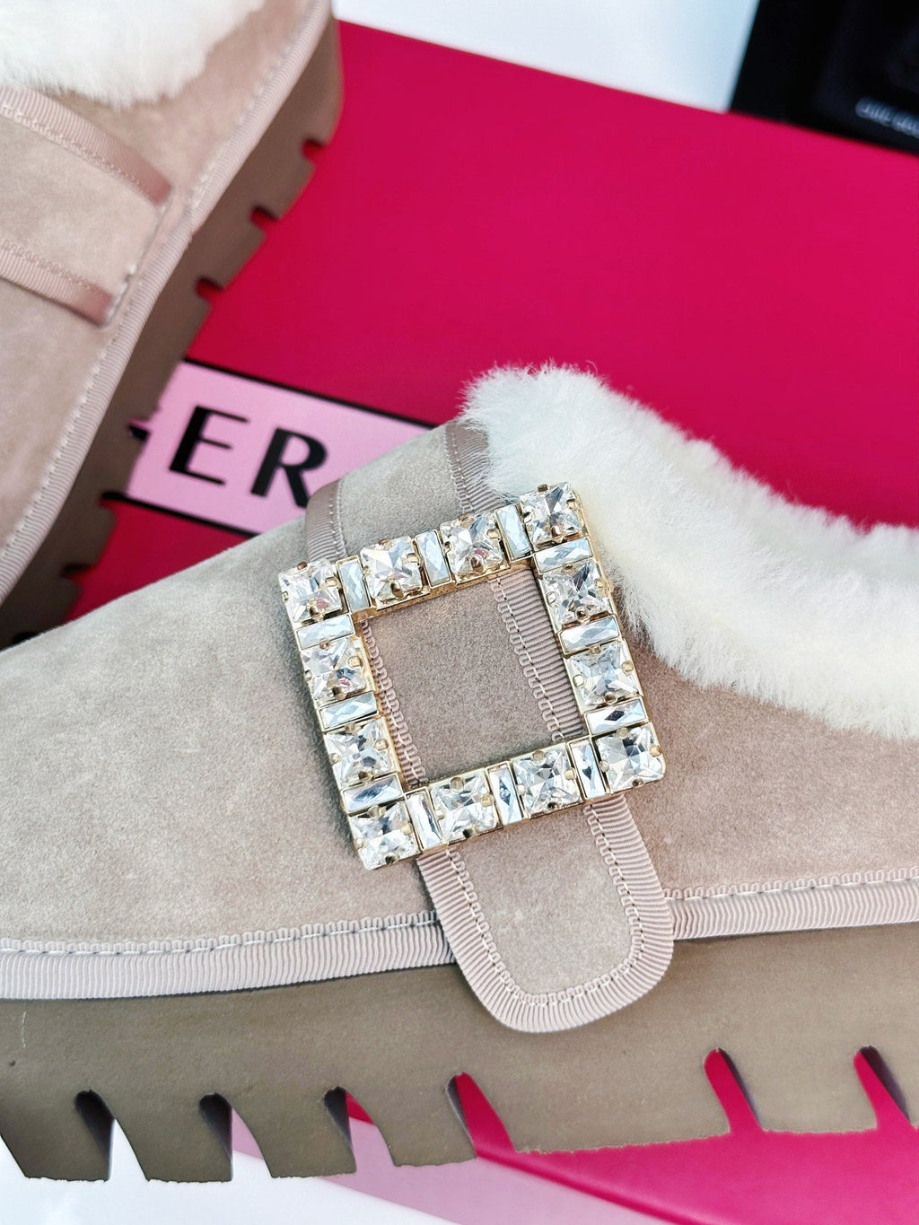 VIV WINTER PLATFORM MULES IN BEIGE SUEDE