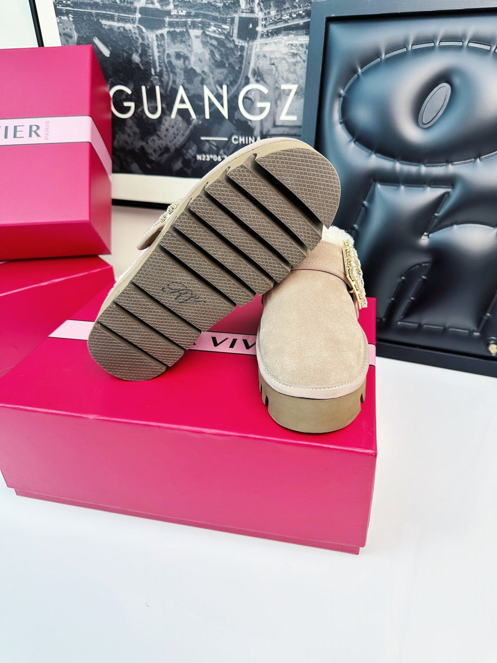 VIV WINTER PLATFORM MULES IN BEIGE SUEDE