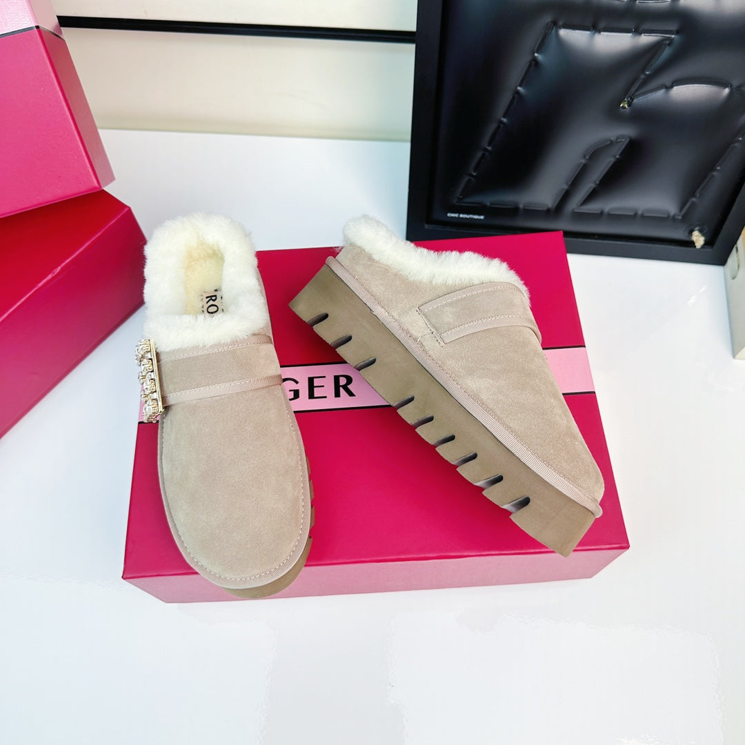 VIV WINTER PLATFORM MULES IN BEIGE SUEDE