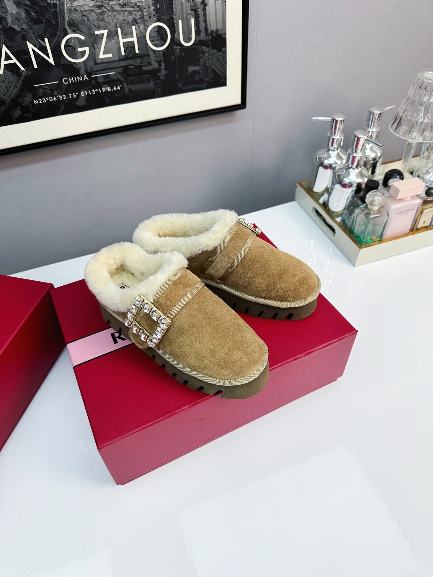 VIV WINTER PLATFORM MULES IN BROWN SUEDE