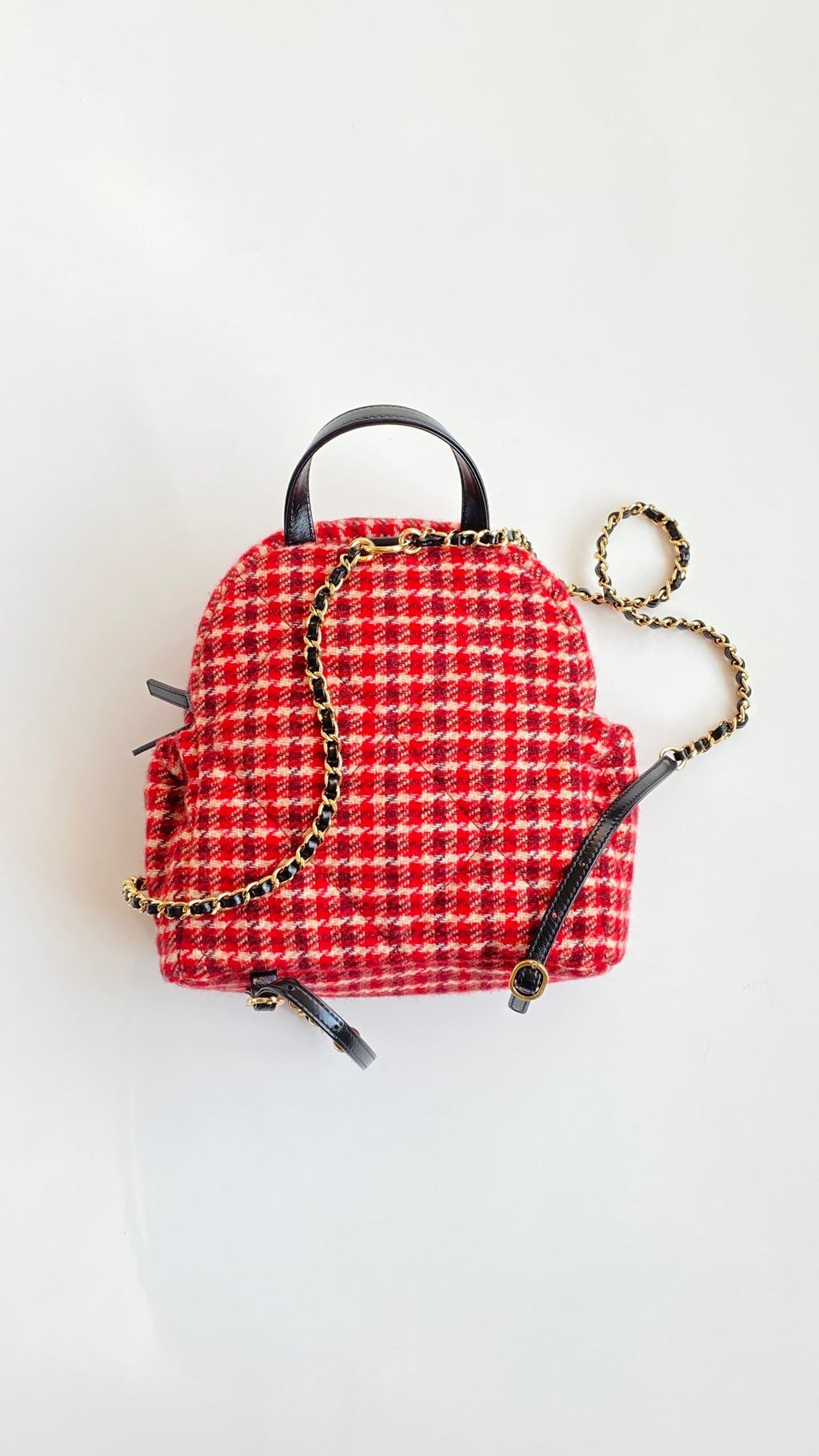 CHANEL 25S BACKPACK 28 CM IN RED TWEED WITH GOLD HARDWARE