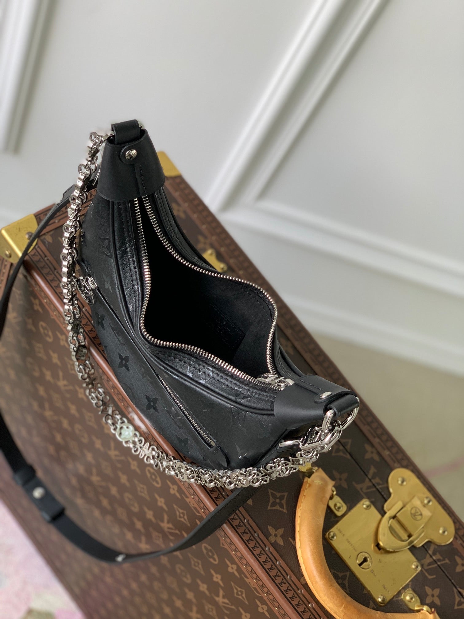 LOOP HOBO 23 IN BLACK MONOGRAM EMPREINTE CALFSKIN EMBOSSED LOGO