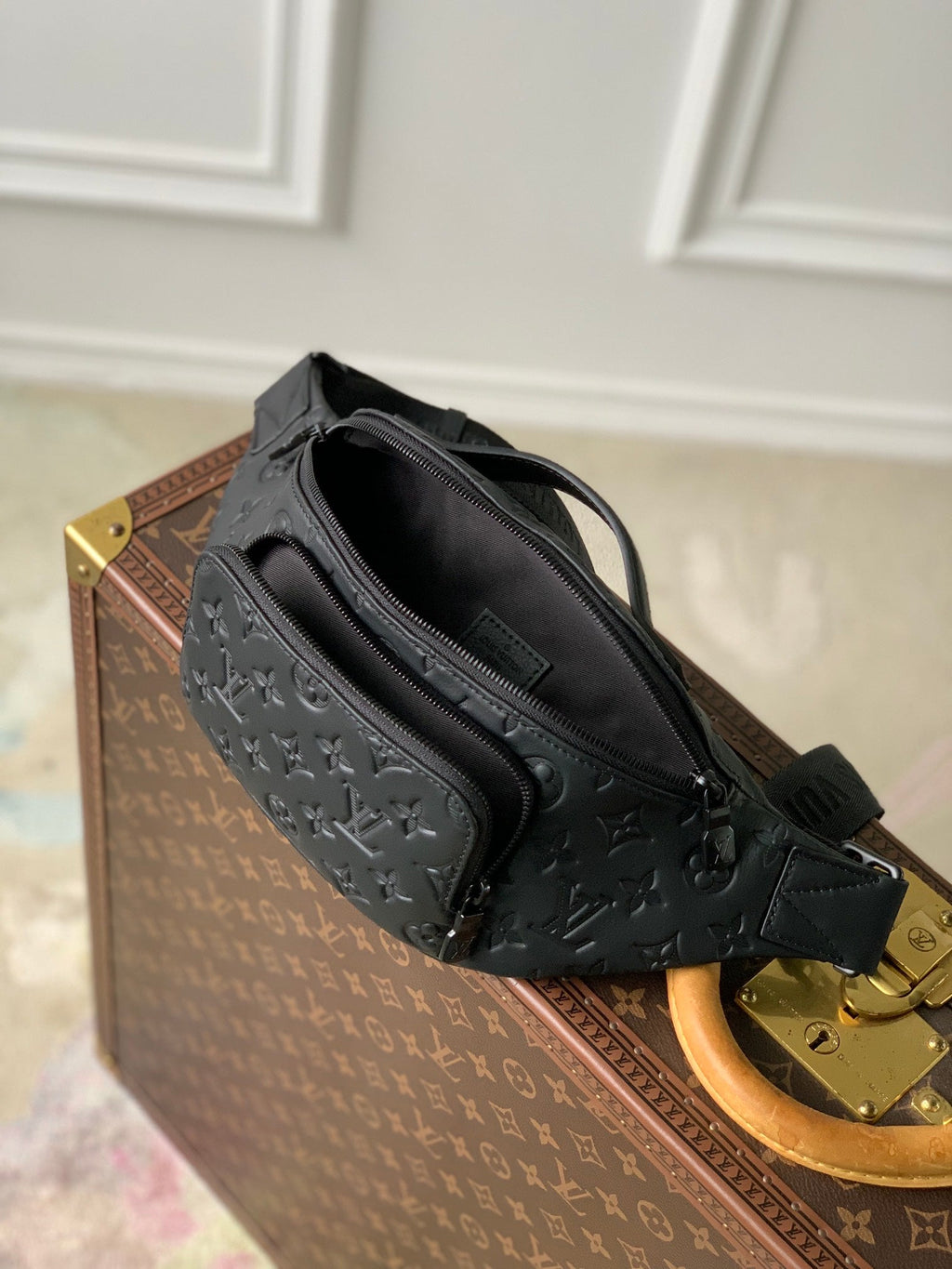 RUSH BUMBAG 30 IN BLACK MONOGRAM SHADOW CALFSKIN