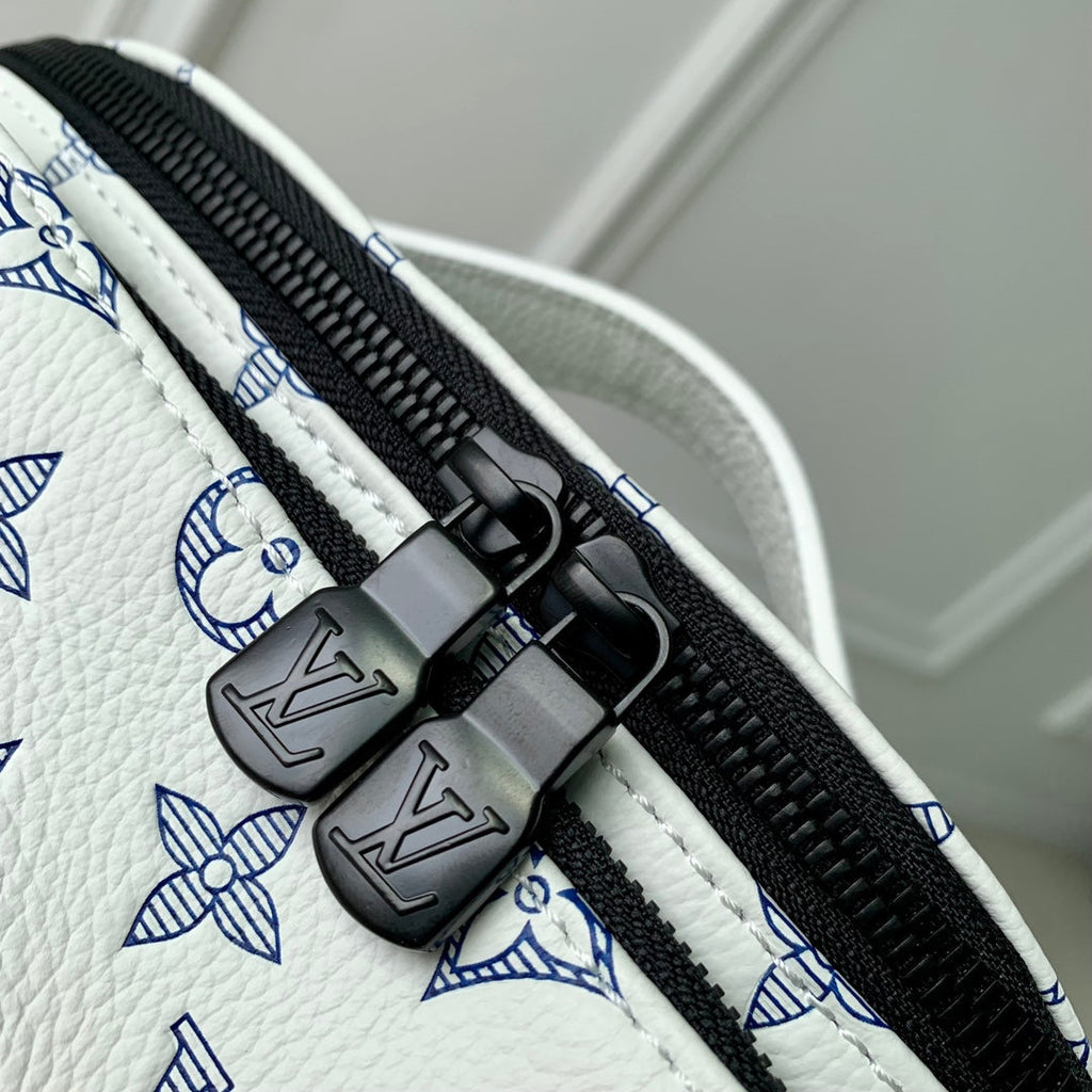 RUSH BUMBAG 30 IN WHITE MONOGRAM SHADOW CALFSKIN