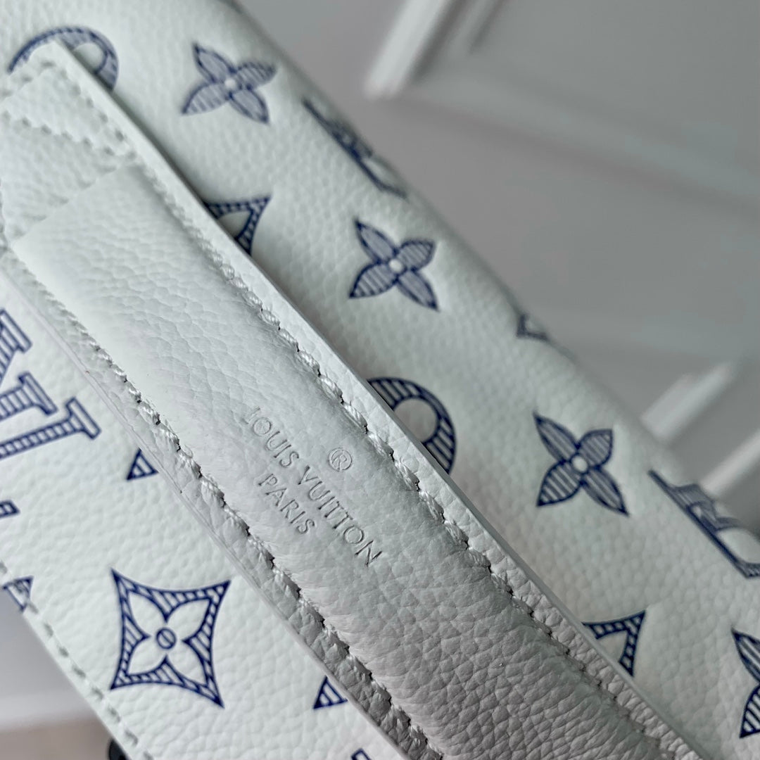 RUSH BUMBAG 30 IN WHITE MONOGRAM SHADOW CALFSKIN