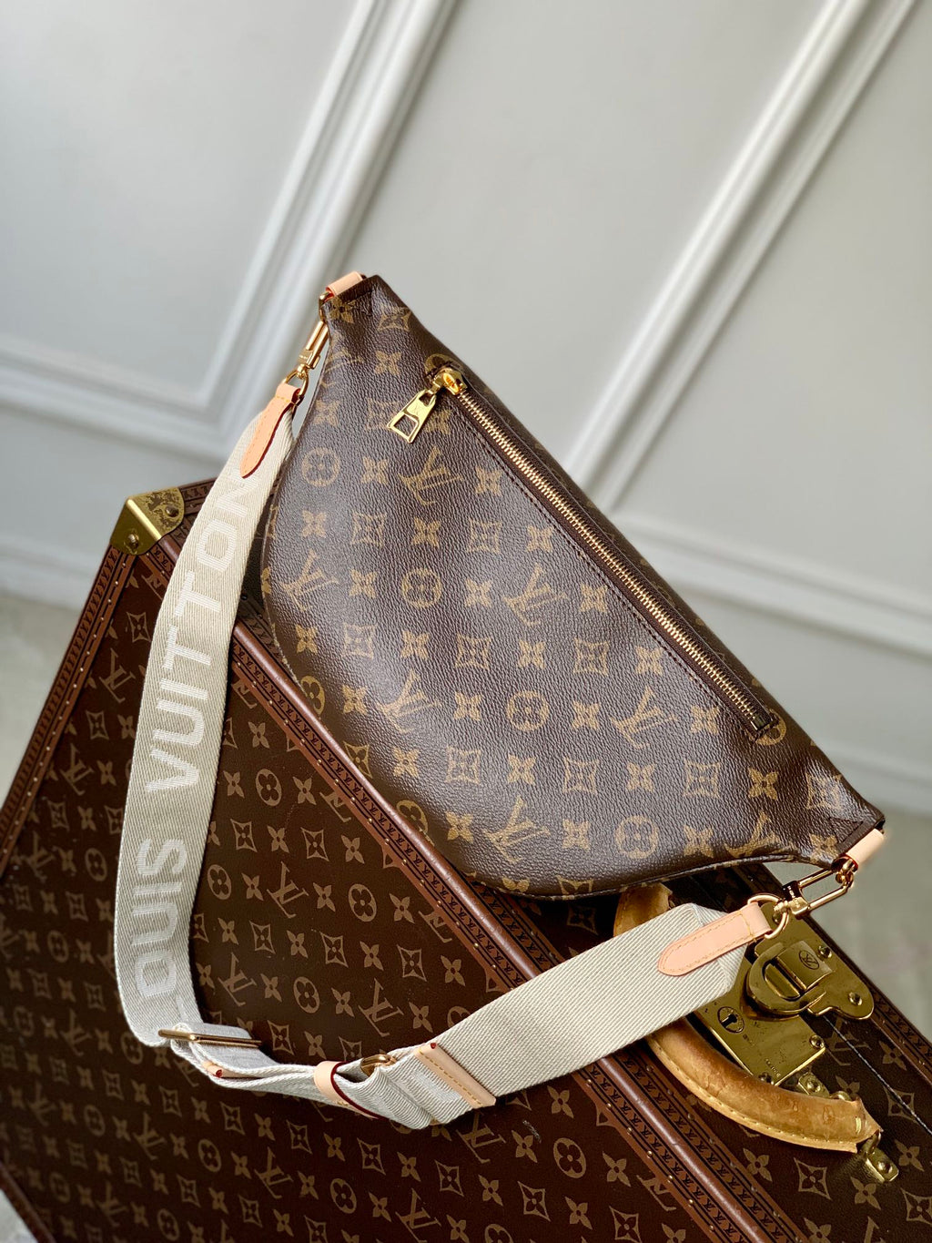 HIGH RISE FANNY PACK 38 IN BROWN MONOGRAM CANVAS