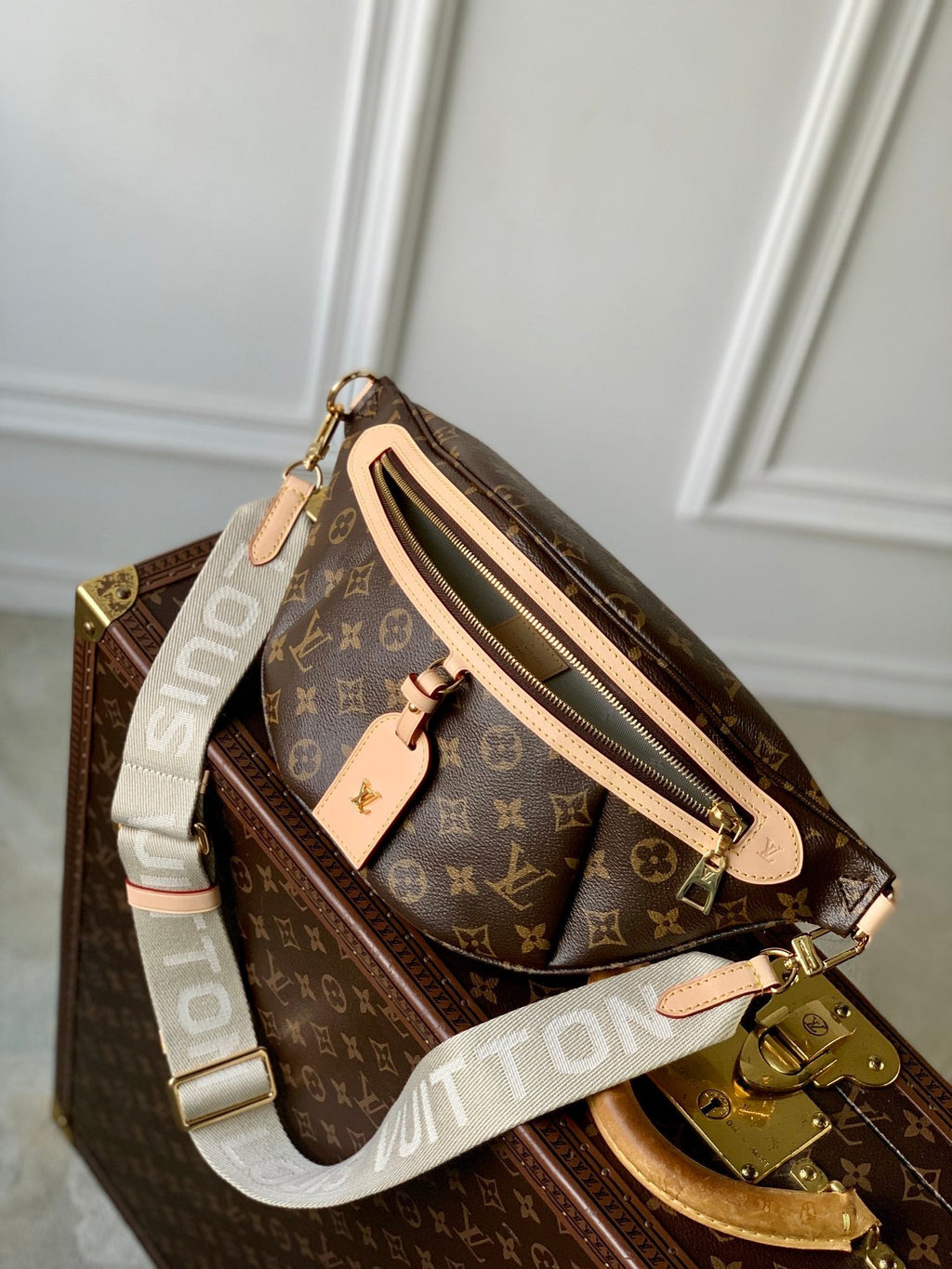 HIGH RISE FANNY PACK 38 IN BROWN MONOGRAM CANVAS