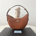 PRA ARQUÉ 22 SHOULDER BAG IN COGNAC BROWN LEATHER