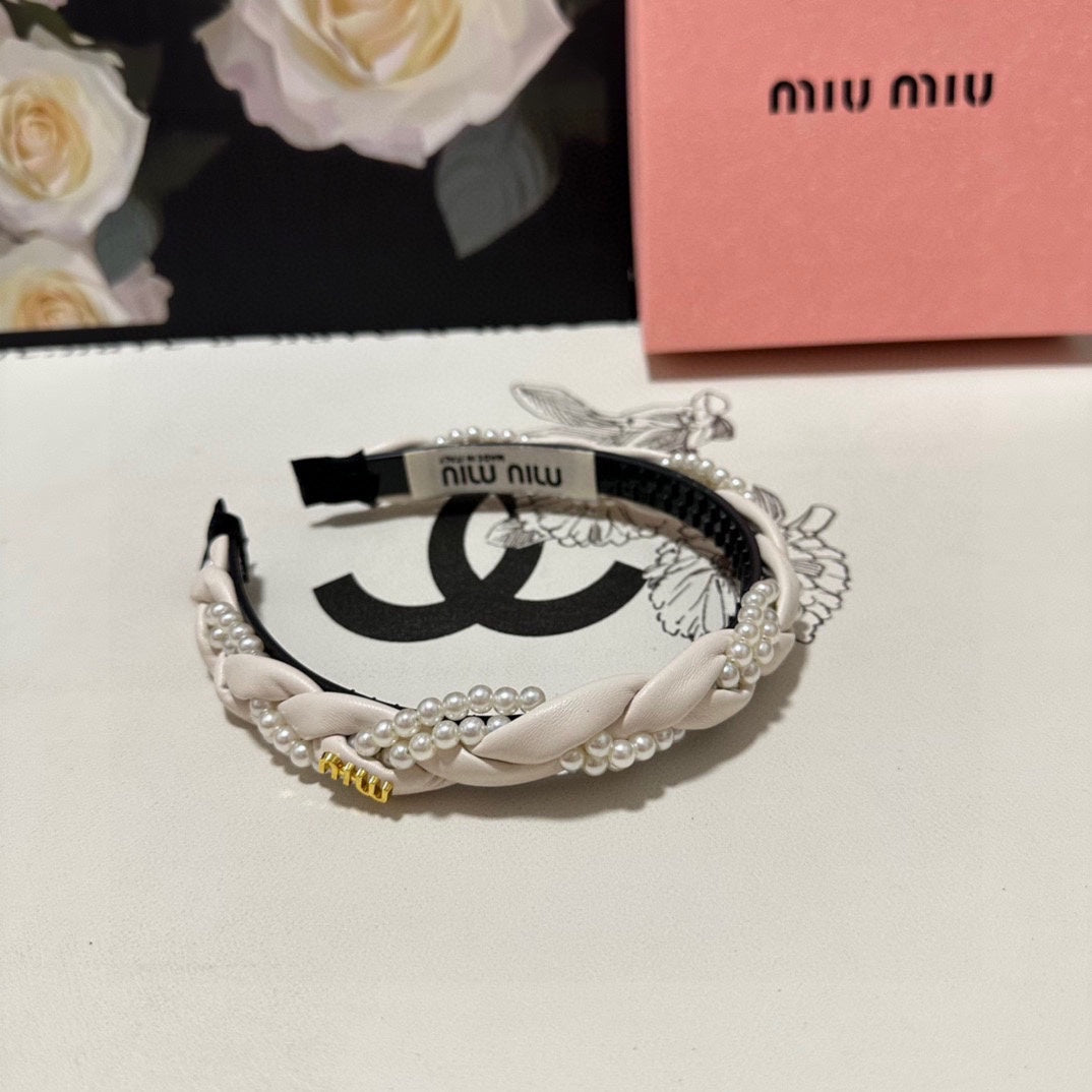 HEADBAND IN WHITE CALFSKIN MIX PEARL CHAIN 347681