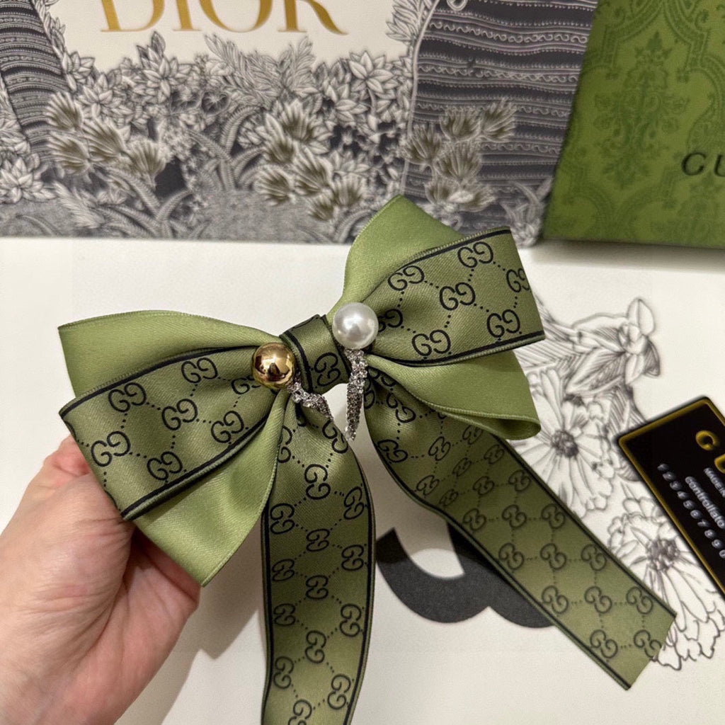 RIBBON BOW HAIR CLIP IN OLIVE GREEN RE-NYLON ATTACHED PEARL 358261