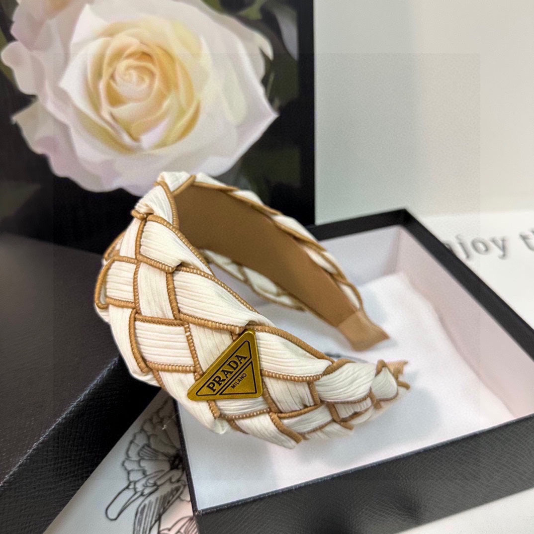 BRAIDED HEADBAND IN WHITE AND CIDER BROWN TRIM FABRIC 381460