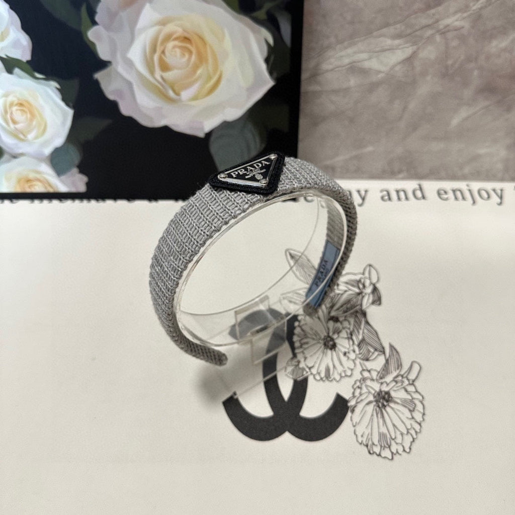 HAIRBAND IN PALE GRAY KNITTED WOOL 381467