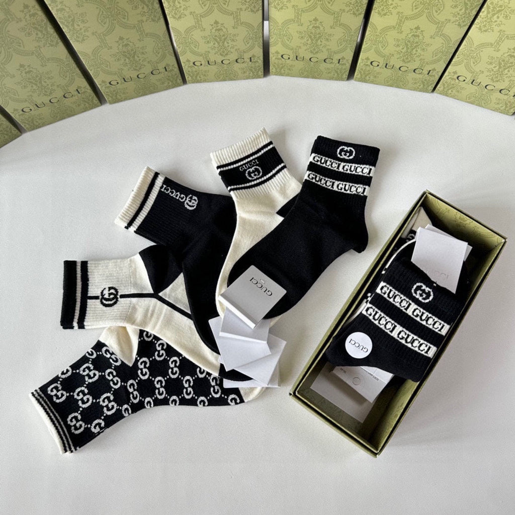 LOW-CUT SOCKS 425663 (1 BOX)