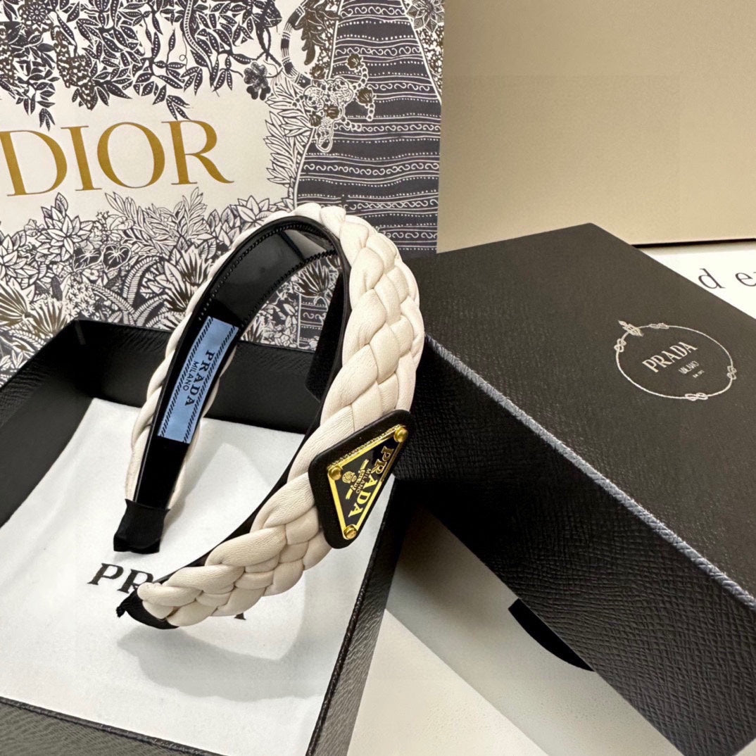 BRAIDED HAIRBAND IN WHITE SOFT LAMBSKIN 432845