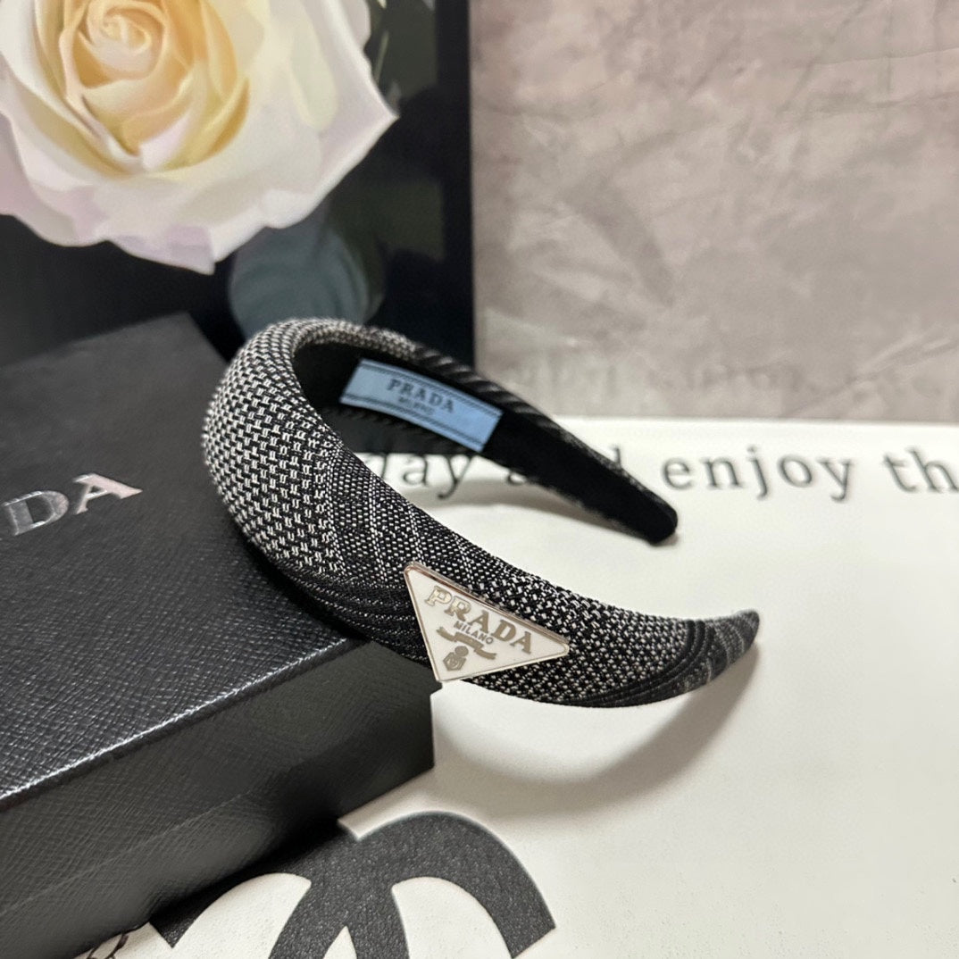 THICK HEADBAND IN BLACK MIX WHITE KNITTED FABRIC 432808