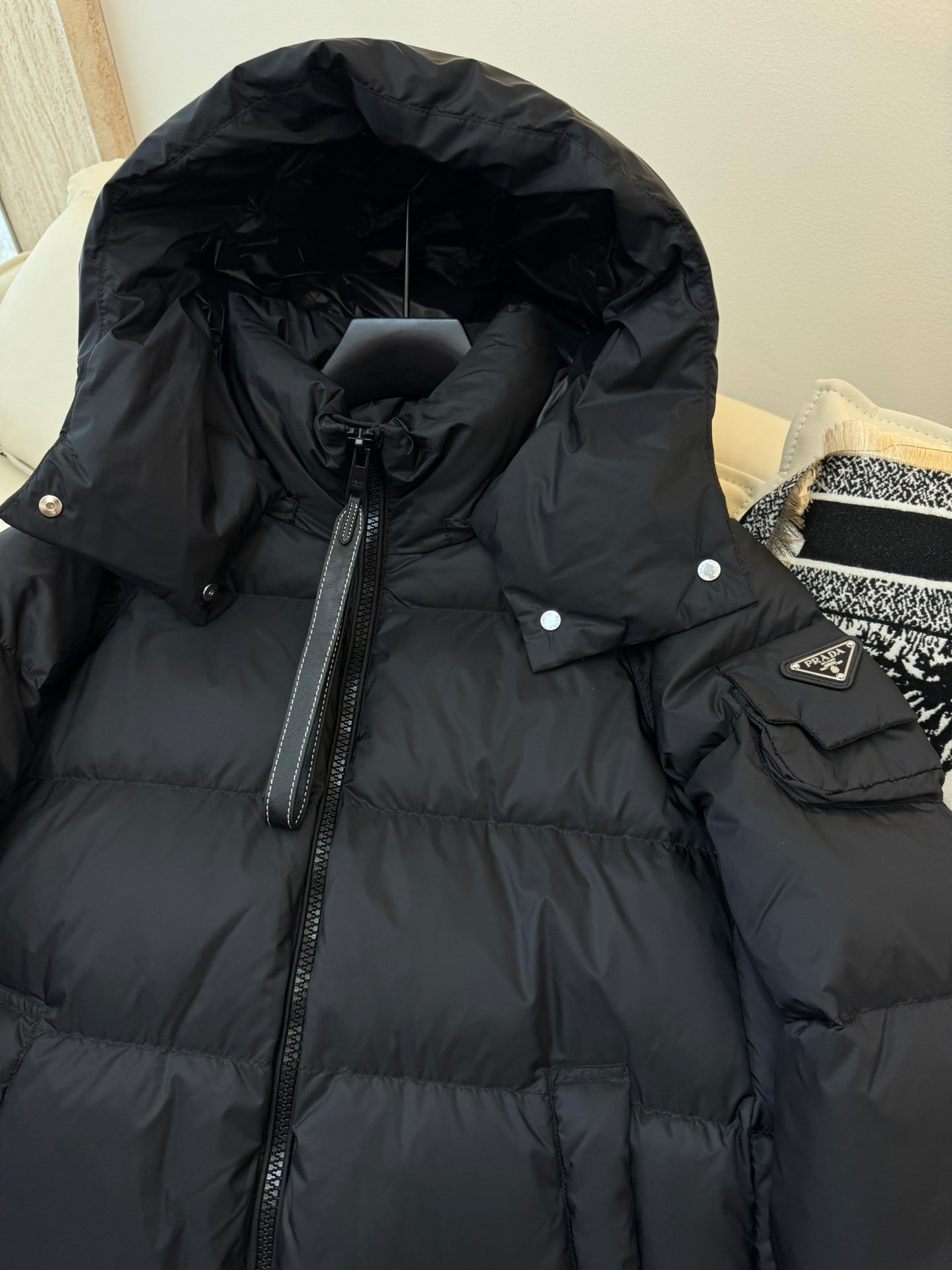 PRADA 25S DOWN JACKET 445