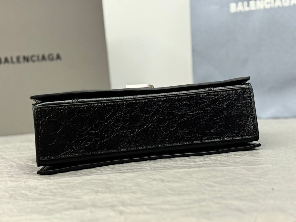 CRUSH SHOULDER BAG 25 IN BLACK CRUSHED CALFSKIN LEATHER STRAP SILVER HARDWARE