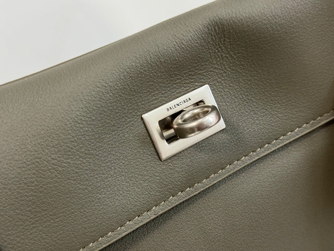 RODEO MEDIUM BAG 35 IN KHAKI GREEN SMOOTH CALFSKIN SILVER HARDWARE