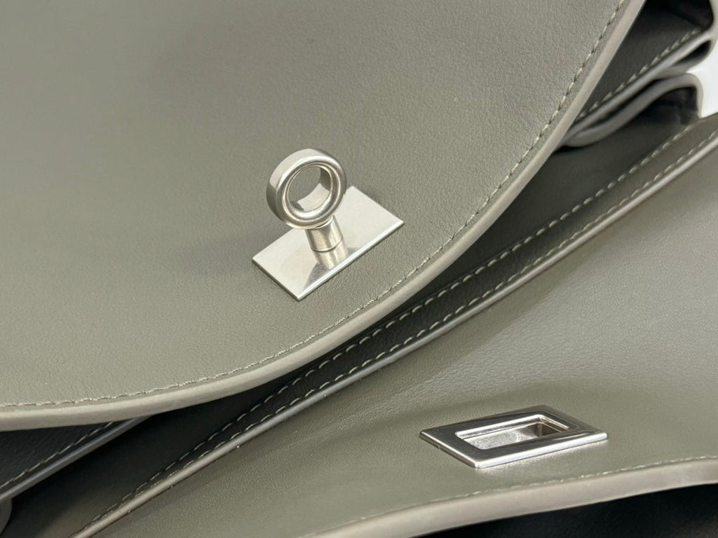 RODEO MEDIUM BAG 35 IN KHAKI GREEN SMOOTH CALFSKIN SILVER HARDWARE