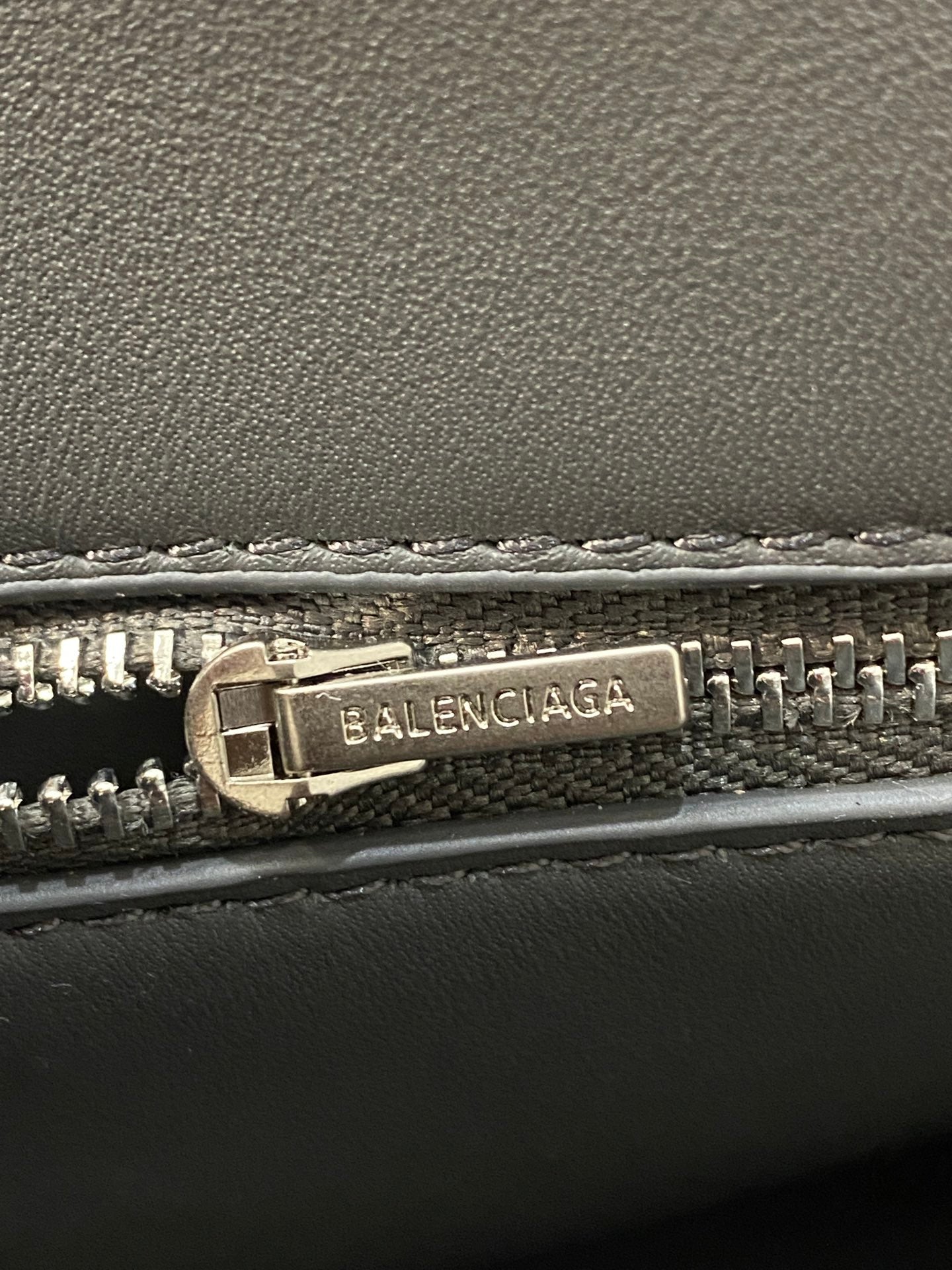 RODEO LARGE BAG 40 IN GREY SMOOTH CALFSKIN SILVER HARDWARE