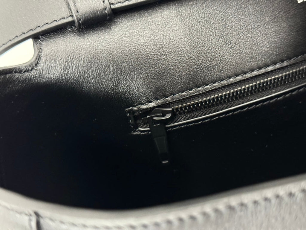 DOWNTOWN S CROSSBODY BAG 30 IN BLACK SOFT LAMBSKIN