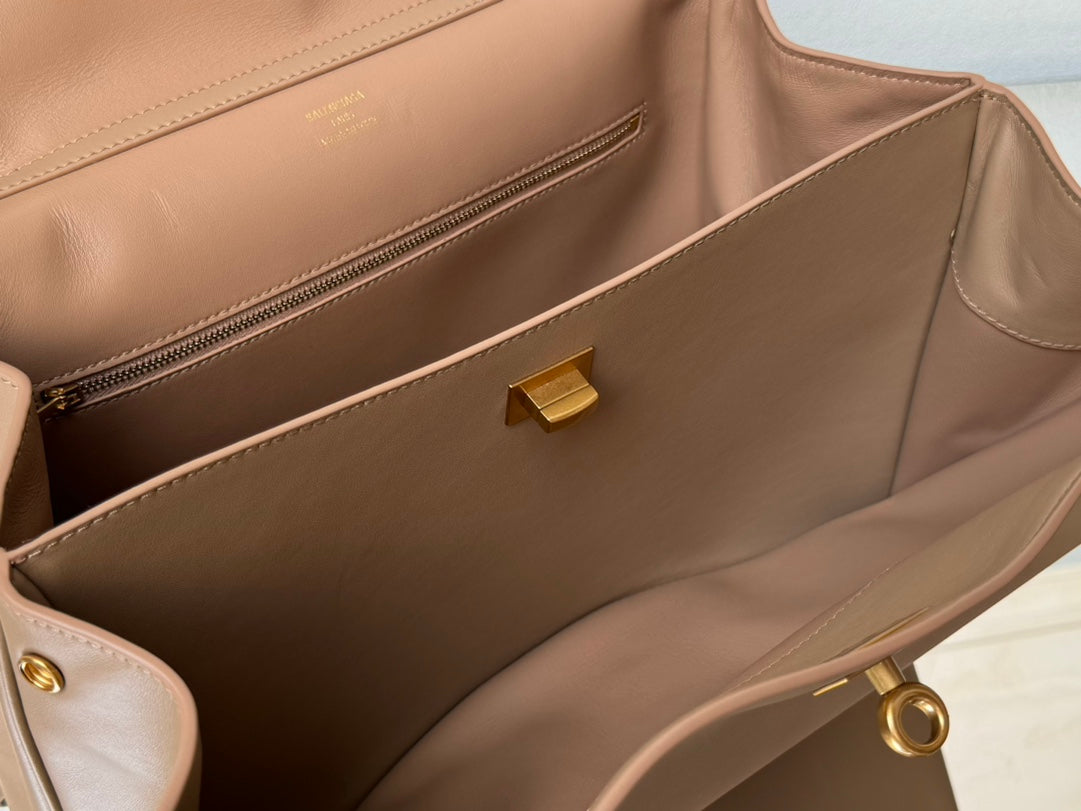 RODEO MEDIUM BAG 35 IN CAMEL BEIGE SMOOTH CALFSKIN GOLD HARDWARE