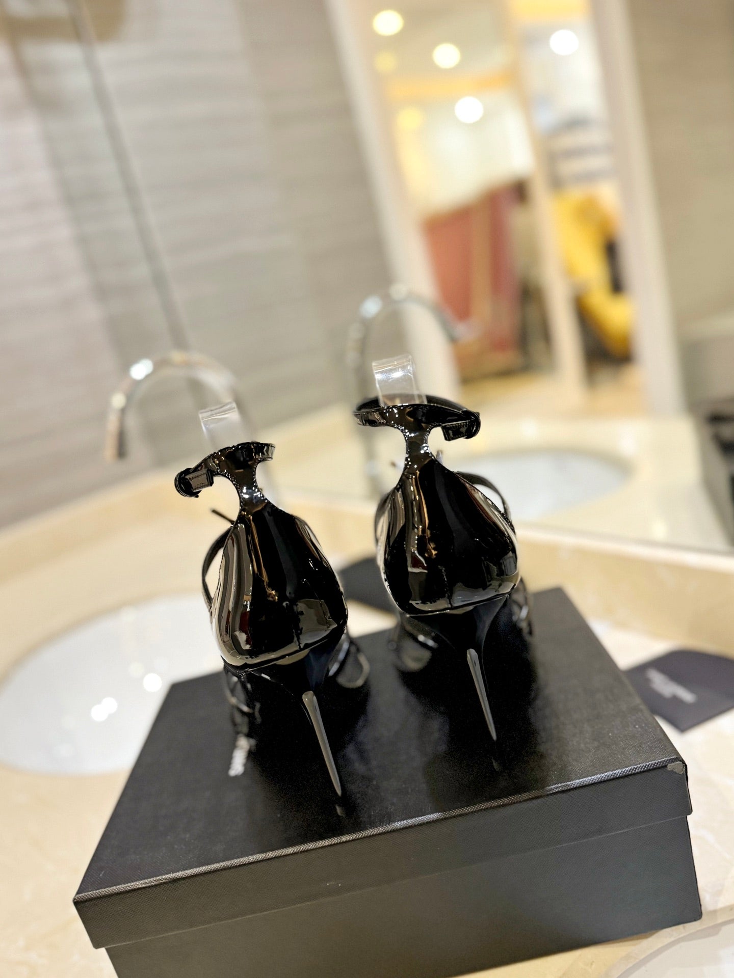 SL CASSANDRA HEELED SANDALS BLACK-GOLD CALFSKIN