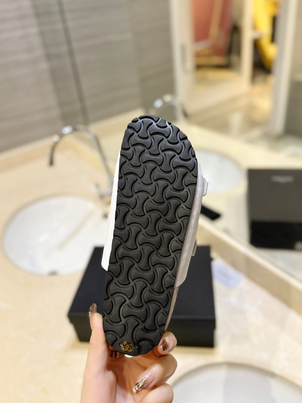 SL Flat Sandal Women Brown Seude White Calfskin