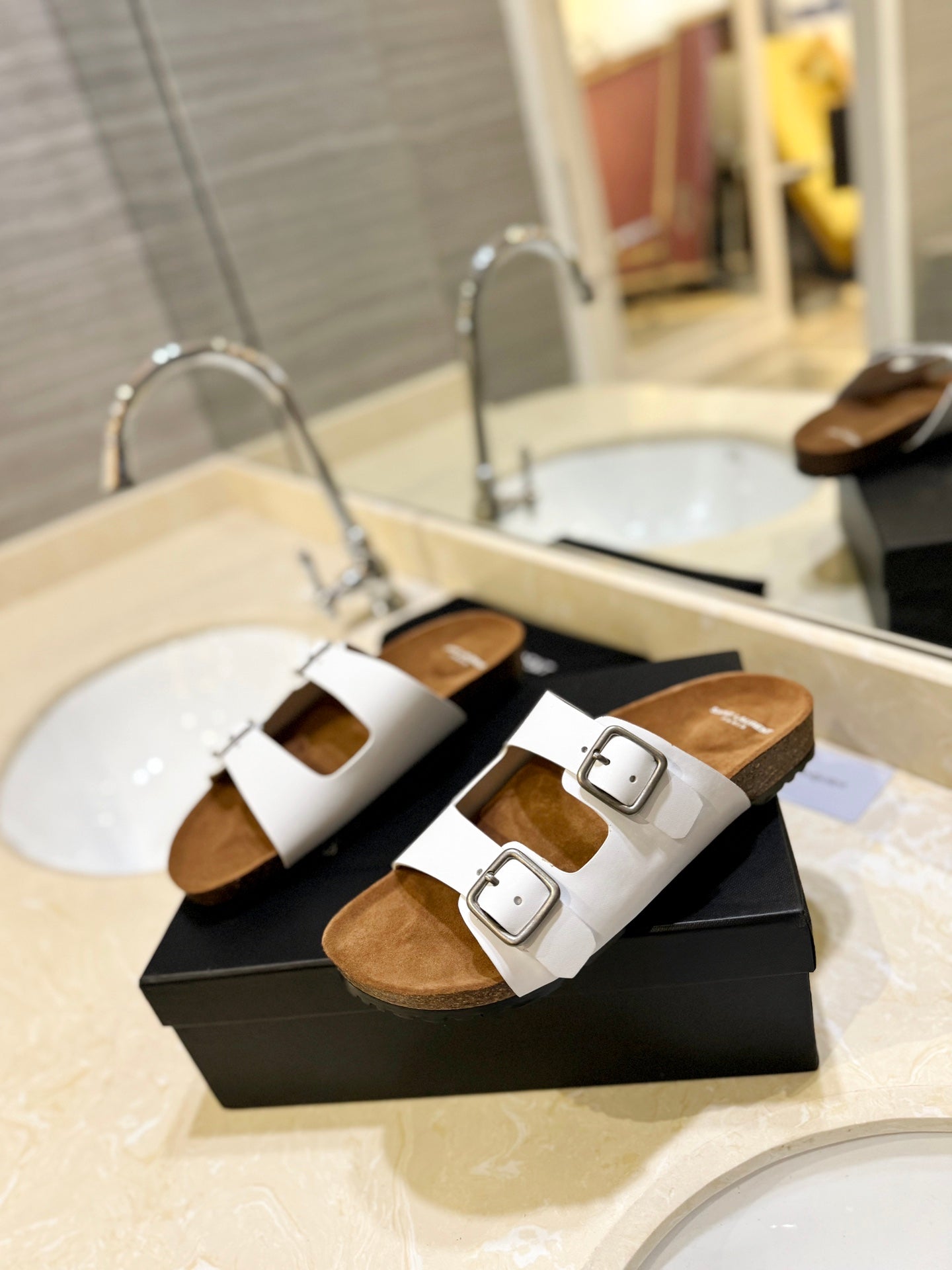 SL Flat Sandal Women Brown Seude White Calfskin