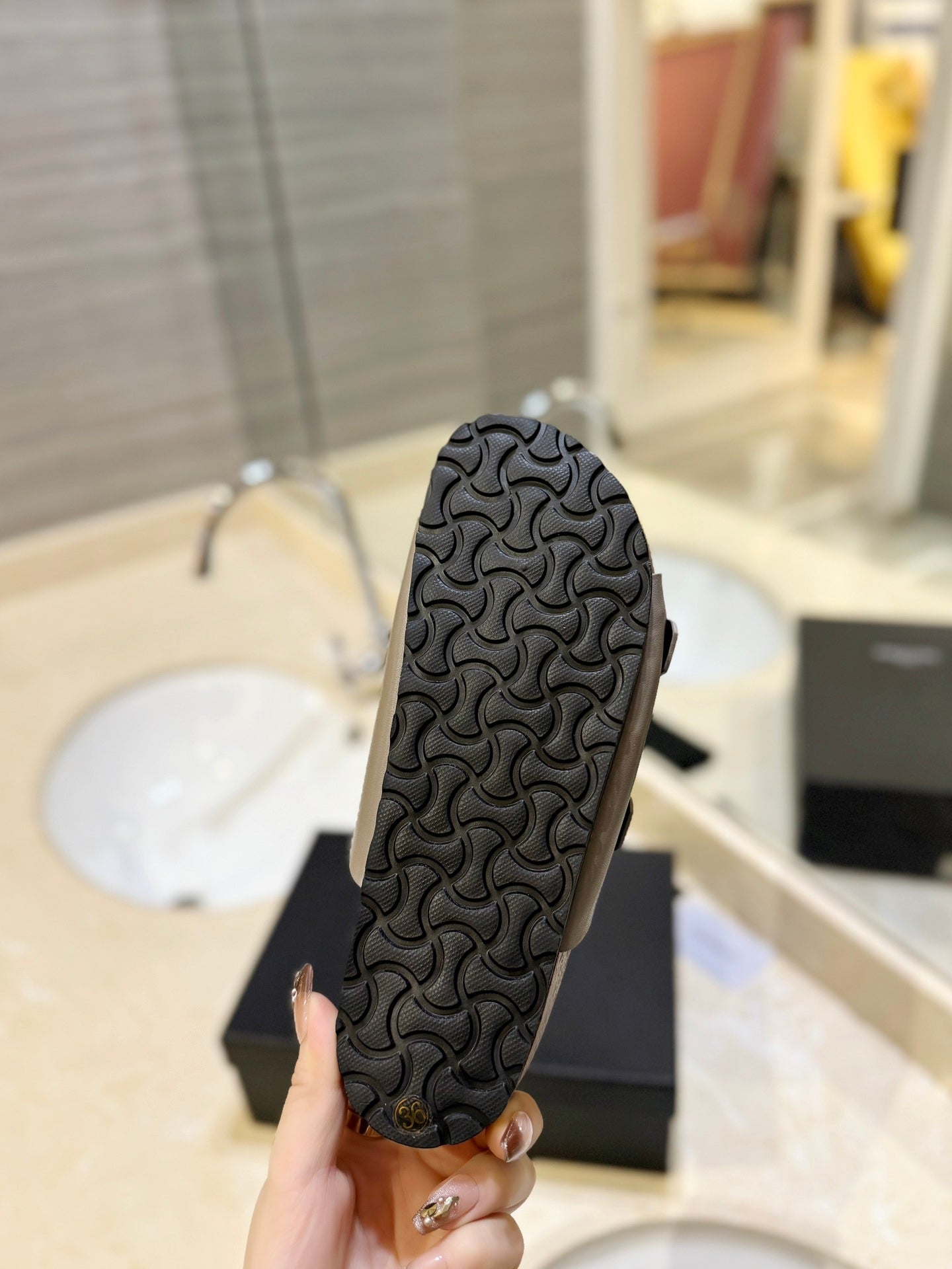 SL Flat Sandal Women Brown Seude Grey Calfskin