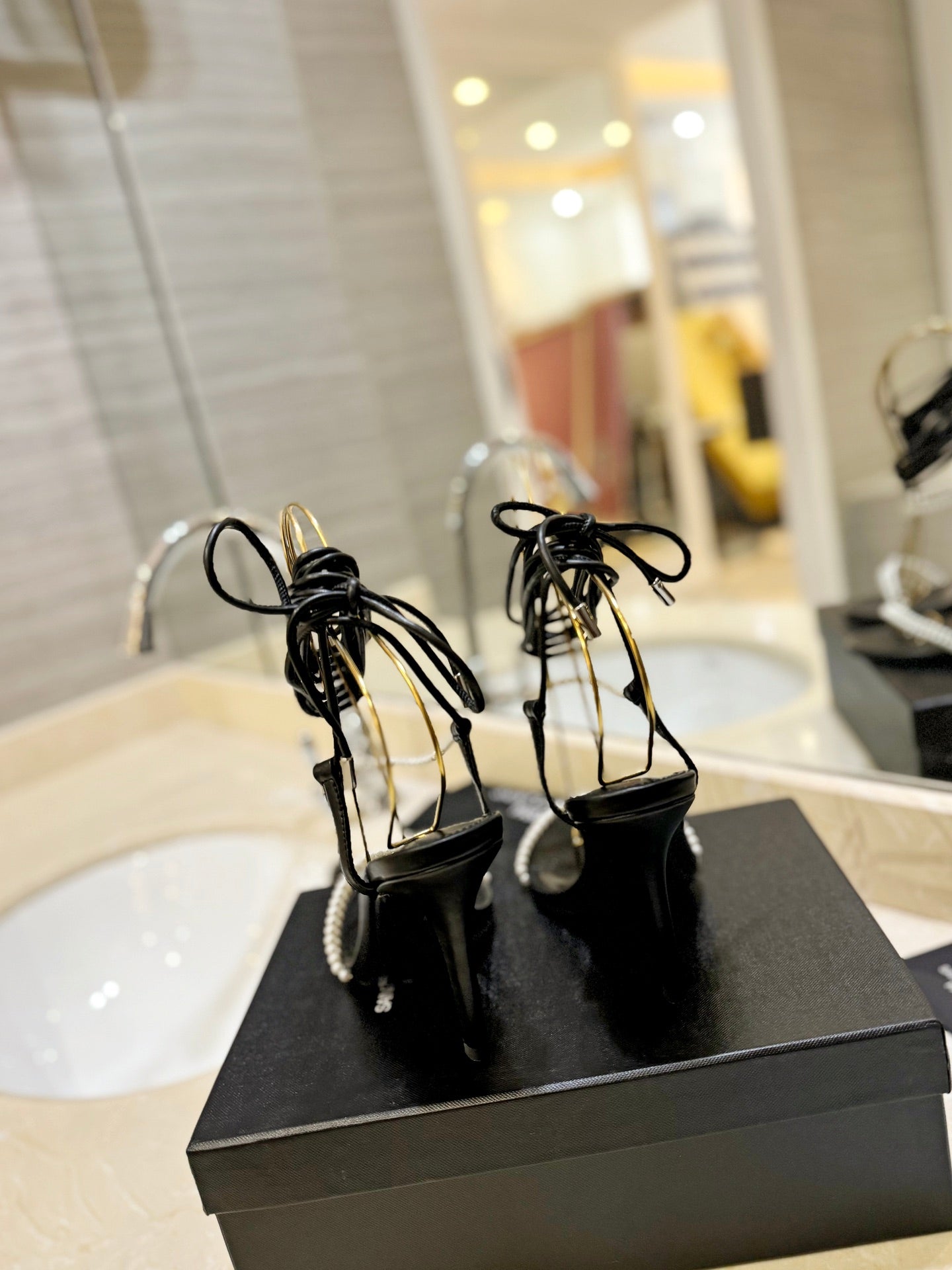 SL PEARL HIGH HEEL SANDALS BLACK CALFSKIN