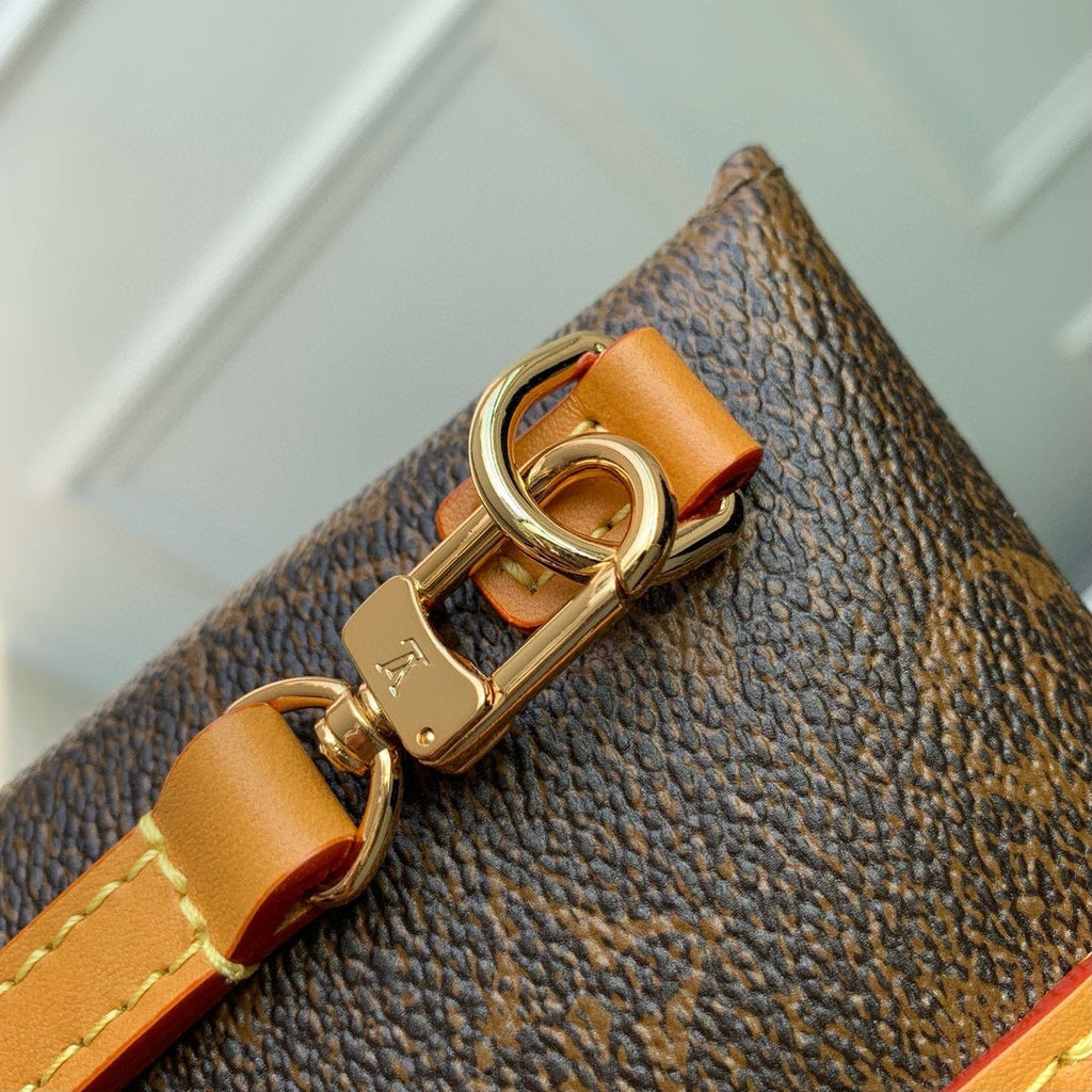 ENVELOPE POUCH 18 IN BROWN MONOGRAM COATED CANVAS AND CALFSKIN