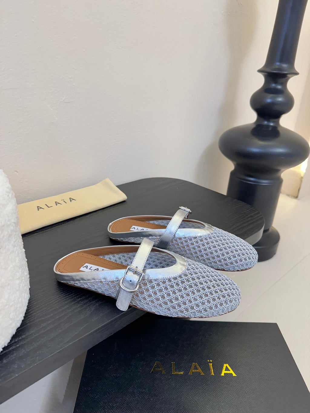 ALAIA FLAT MULES 25S IN GREY MIX SILVER WOVEN MESH
