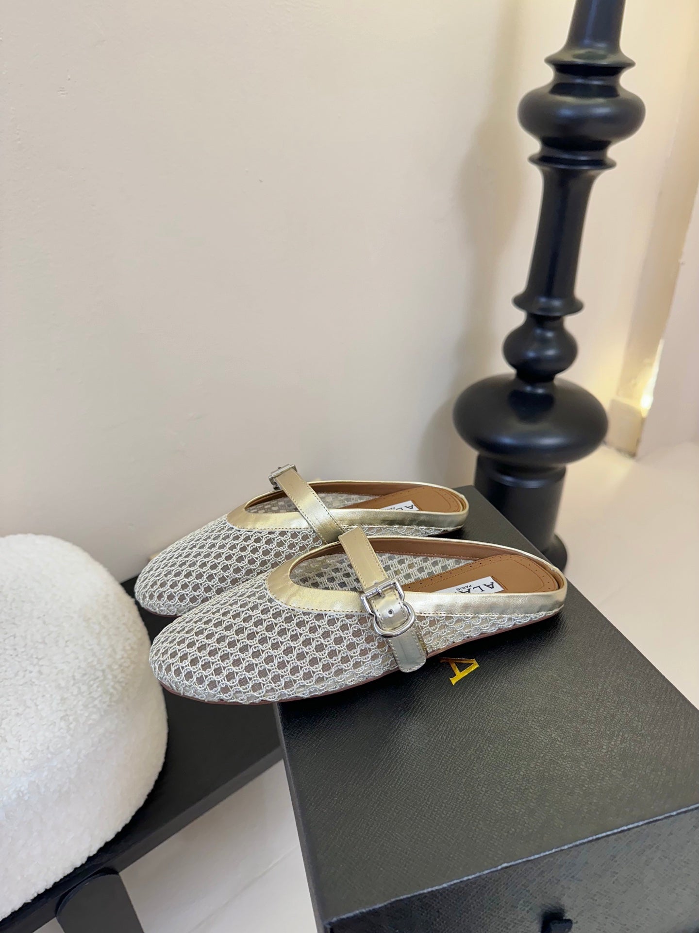 ALAIA FLAT MULES 25S IN GREY MIX GOLD WOVEN MESH