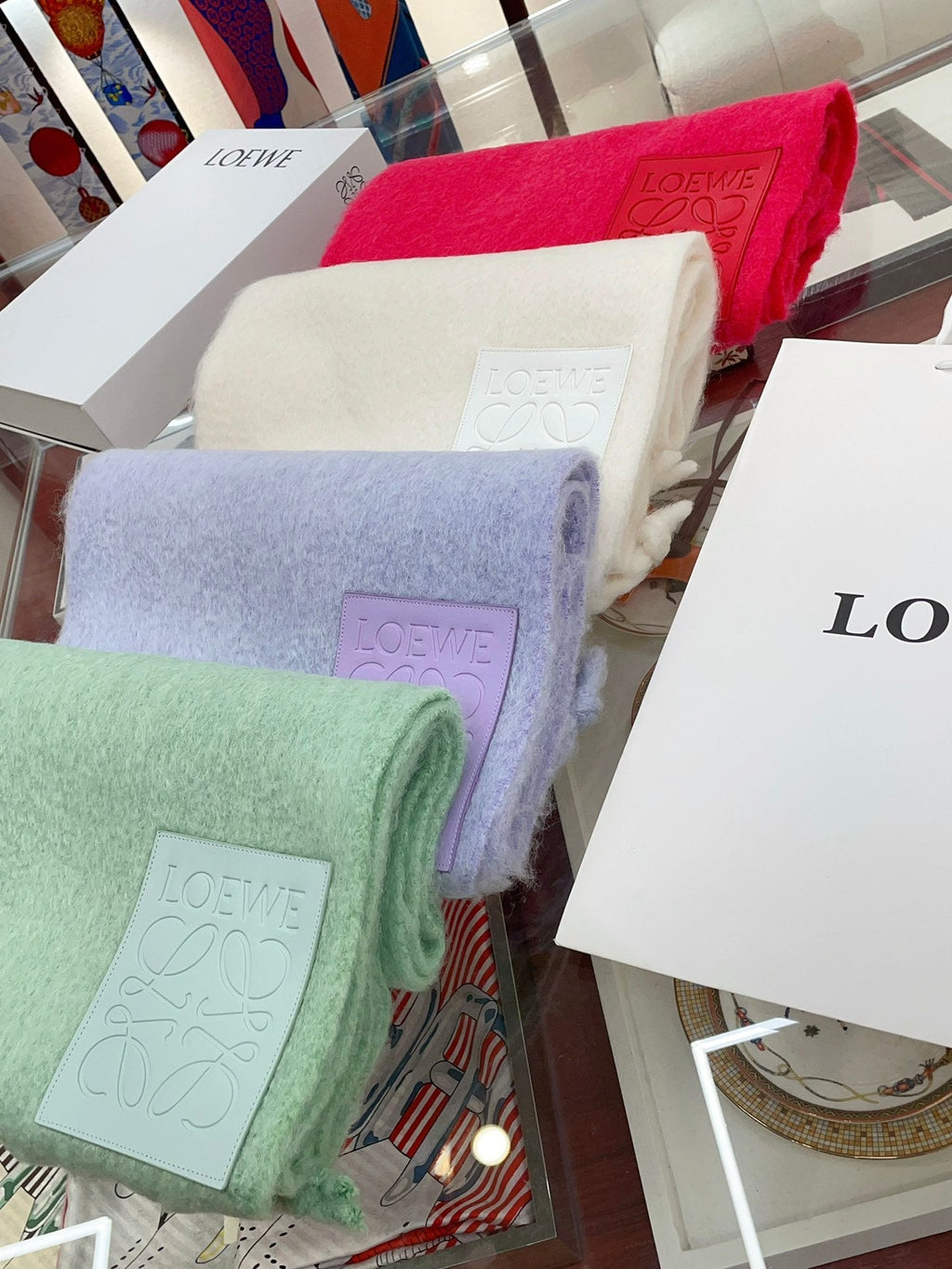 SCARF 200 CM IN CHERRY RED MOHAIR 379800