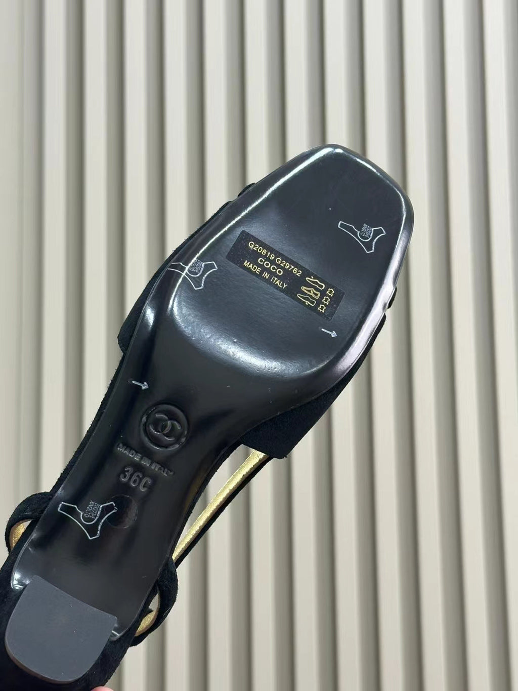 SLINGBACKS IN BLACK SUEDE AND GOLDEN LAMBSKIN