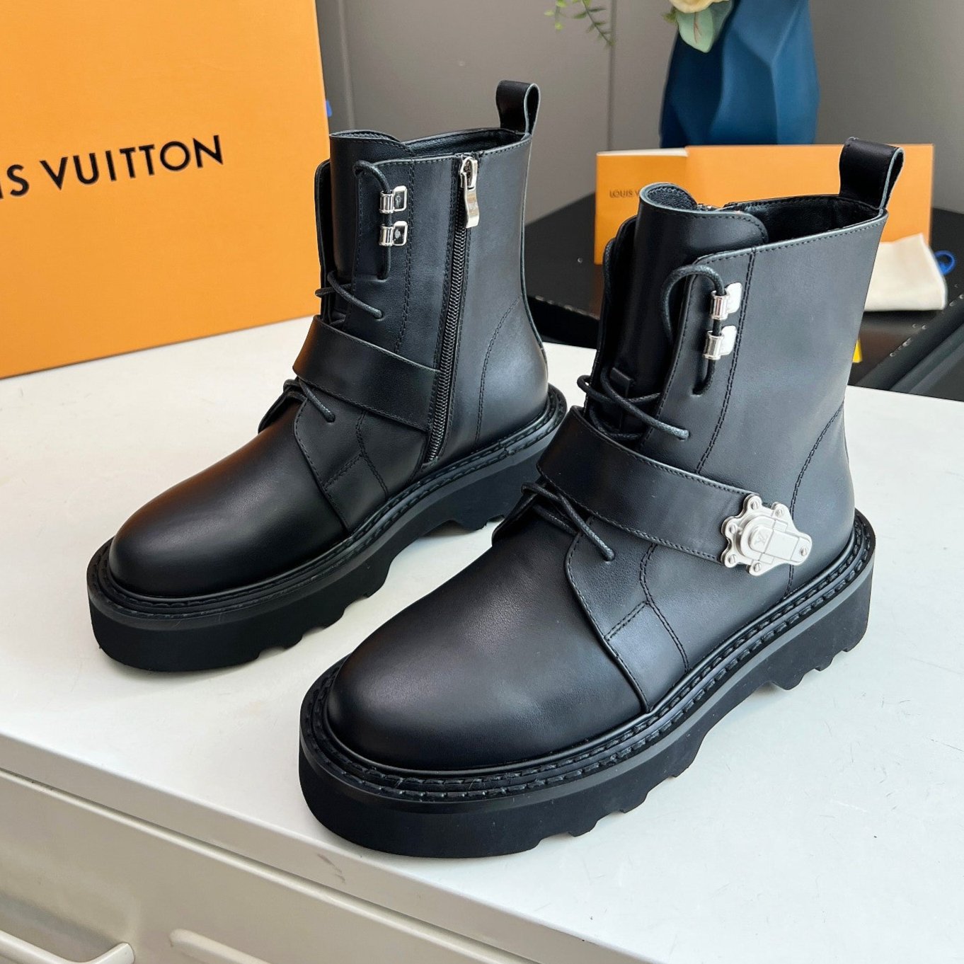 LV WOMEN'S BEAUBOURG ANKLE BOOT IN BLACK CALFSKIN