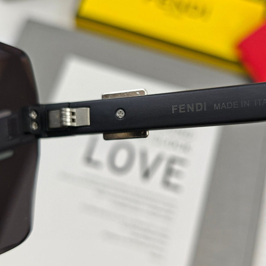 FIRST CRYSTAL SQUARE FRAME SUNGLASSES 55509 IN ACETATE