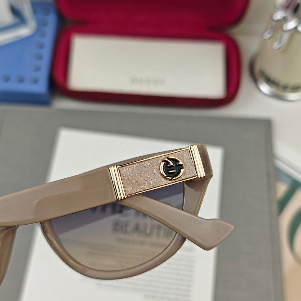 CAT-EYE FRAME SUNGLASSES 55132 IN ACETATE