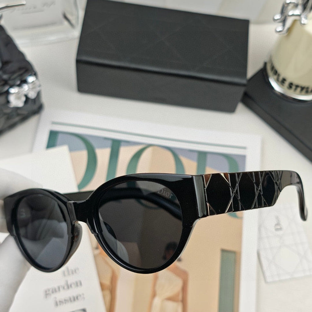 MONTAIGNE SUNGLASS 25157 IN ACETATE