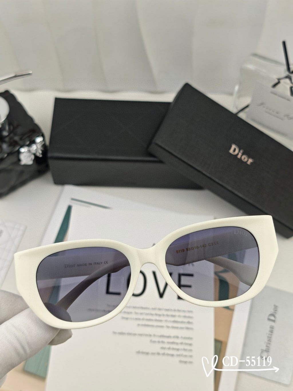 MONTAIGNE SUNGLASS 55119 IN ACETATE